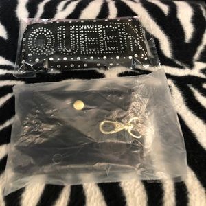 NWT Queen Mask with Holder